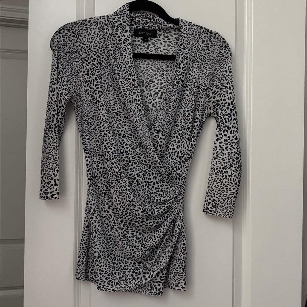 Karen Kane Black and White Leopard Print Top